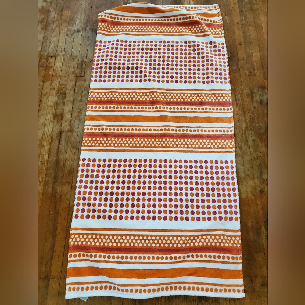 Pottery Barn bath towel